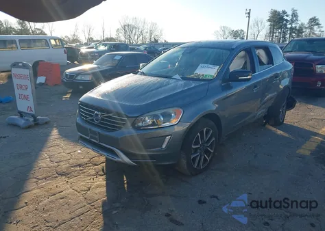 2017 Volvo Xc60 T6 Dynamic z USA, uszkodzony, nr VIN YV449MRR1H2192543